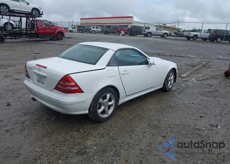 2001 Mercedes-Benz Slk 320 from USA, damaged, VIN WDBKK65F31F224847